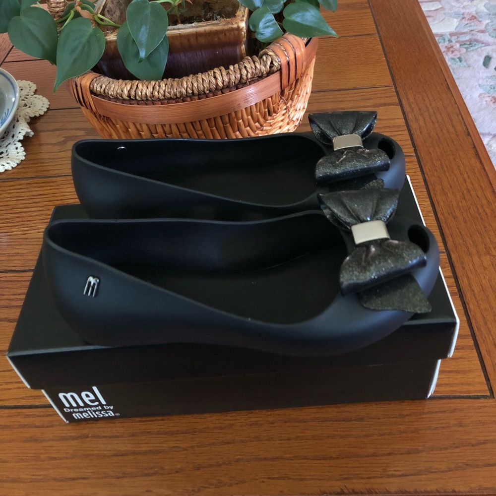 Mel by Melissa bow flats child size 1